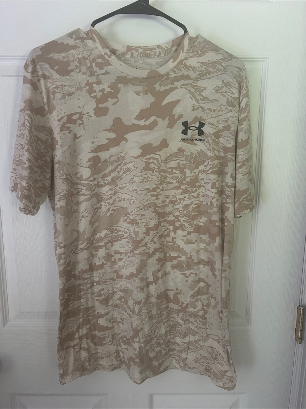 Under Armour Men’s Desert Camo Short Sleeve Performance Tee - Tan/Beige